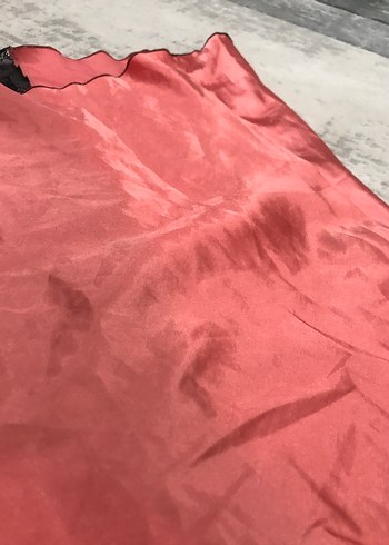 İnce Askılı Midi Parlak saten dantel detaylı gecelik - Görsel 11