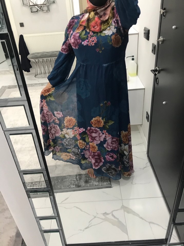 Şifon İpek tesettür elbise kolları dahil tam boy astarıdır . - Görsel 5