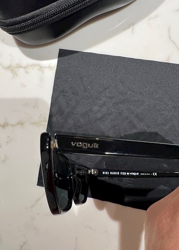 Beden siyah Renk Vogue Siyah Minimalist Kadın Güneş Gözlüğü