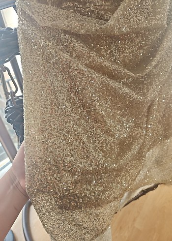 l Beden altın Renk 1 kere giyinildi