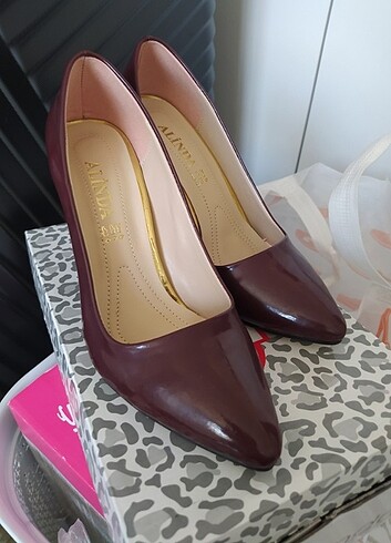 Diğer Stiletto 