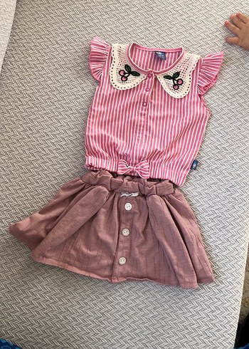 Düğmeli Nakışlı Pembe Bebek Kız Takımı - Görsel 2