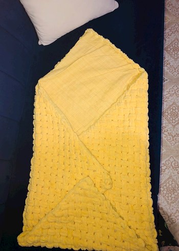 Sarı Çocuk Örgü Battaniye - Görsel 3