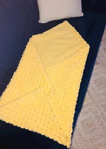 Sarı Çocuk Örgü Battaniye - Görsel 2