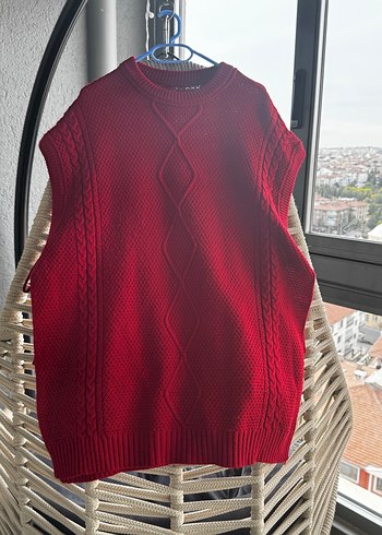 Kırmızı süveter yandan bağlamalı