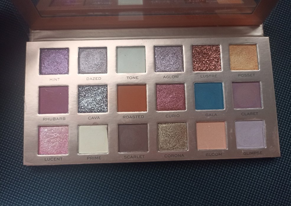 Revolution Pro Blushed Palette - Görsel 3
