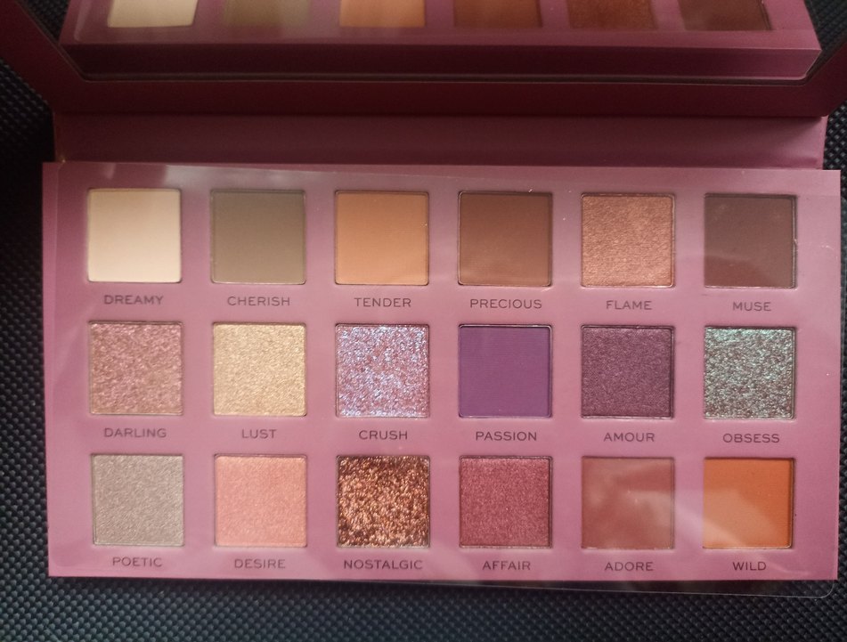 Revolution New Neutral Romance Palette - Görsel 4
