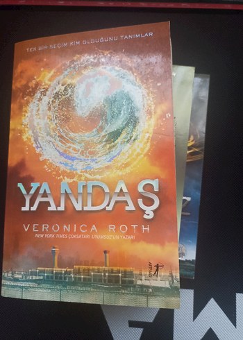  Beden Kuralsız - Veronica Roth