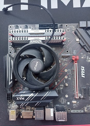 MSI MSI B450 Gaming Plus Max Anakart AM4 Soket