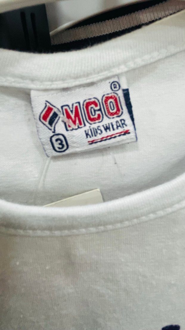 Kız Çocuk Beyaz Renkli Pul Detaylı Tişört - Görsel 3