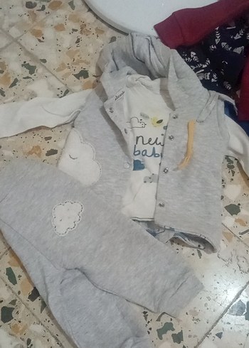 9 Ay Beden gri Renk Kapüşonlu Gri Bebek Takımı üçlü