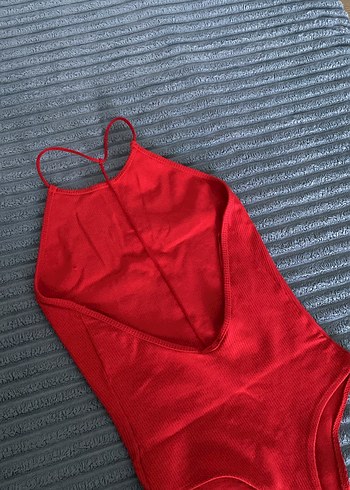 Kımızı bluz - Görsel 2