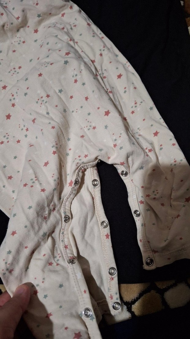 Pastel Yıldız Desenli Beyaz askılı çıtçıtlı bebek tulumu - Görsel 2