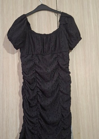 Dantel Detaylı Siyah Midi Elbise - Görsel 4