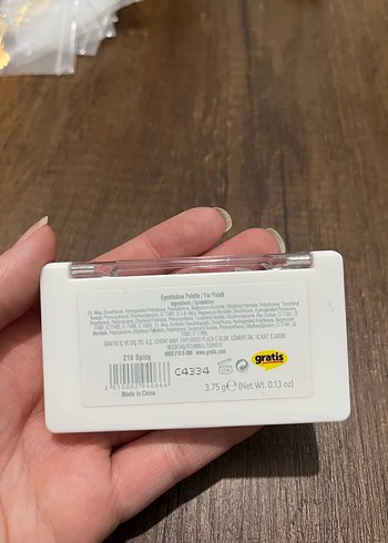 Bej Tonlarda Göz Farı Paleti - Görsel 2