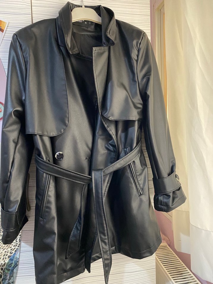 Kadın Siyah Deri Kemerli Trençkot - Görsel 3