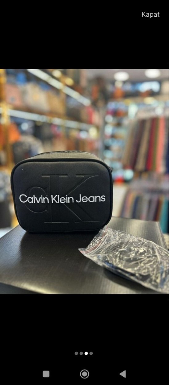 Calvin klein Siyah Deri Çapraz Askılı Çanta - Görsel 2