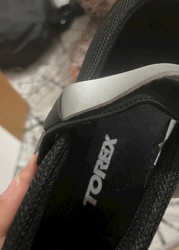 Decathlon Siyah ayakkabı rahat kullanışlıdır