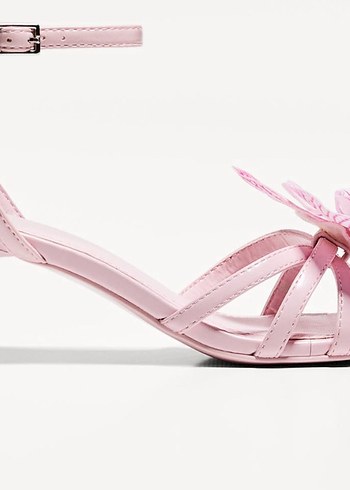 Bershka Pembe Çiçek Detaylı Stiletto Topuklu Kadın Sandalet