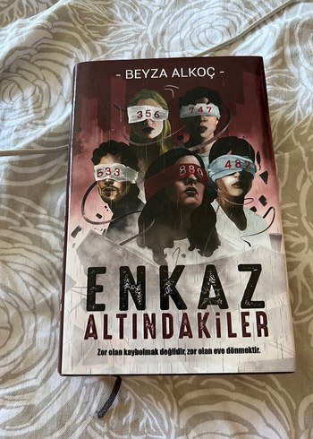 Enkaz Altındakiler ciltli