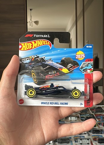 Hot Wheels Oracle Red Bull Racing Formula 1 Araba