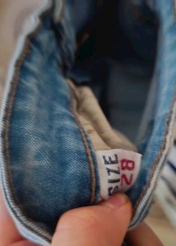28 Beden Gri Kemerli Kadın Midi Boy Denim Jean
