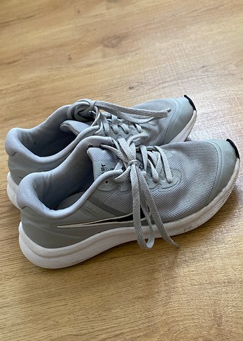 Nike Gri Bağcıklı çocuk Spor Ayakkabı