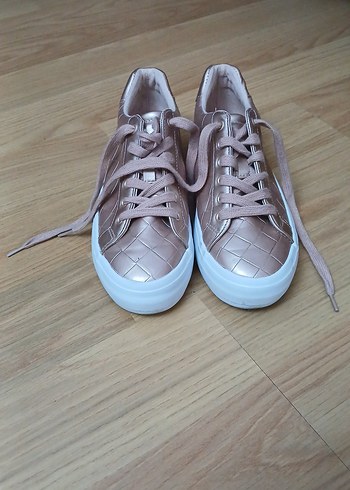 Bej Bağcıklı Stiletto Topuklu Sneakers