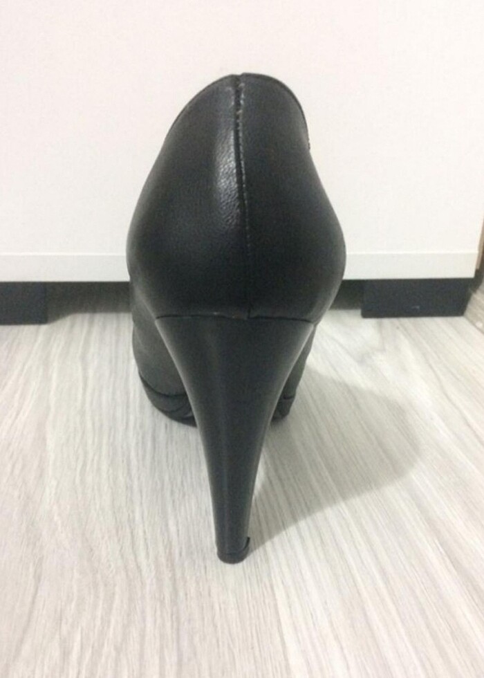 Siyah Dolgu Topuklu Ayakkabı  - Görsel 2