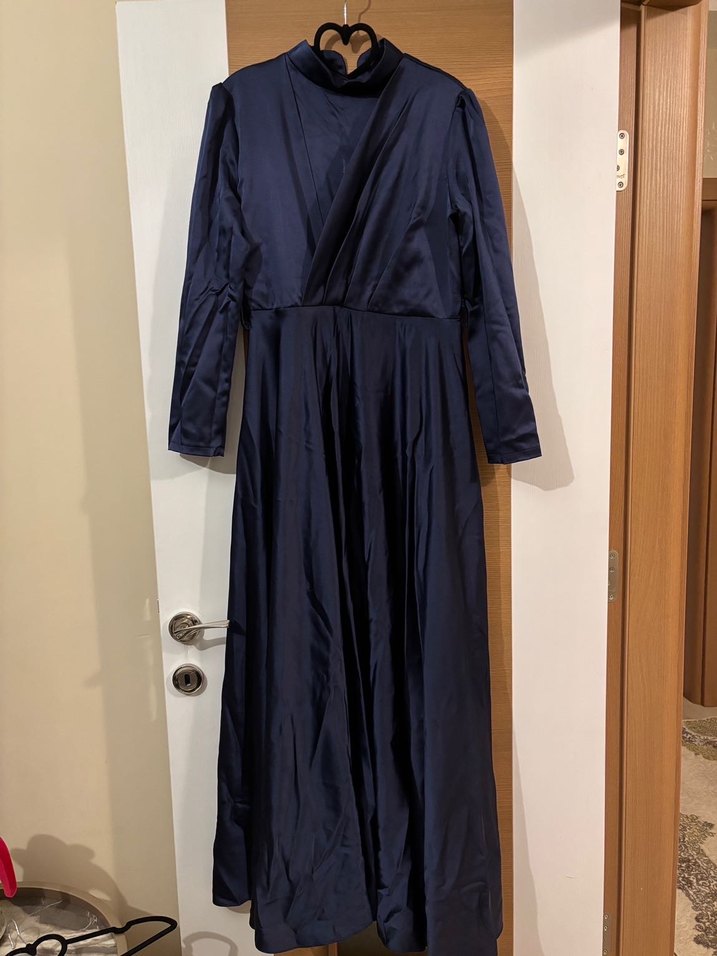 Uzun Lacivert Drapeli Kadın Abiye Elbise - Görsel 3