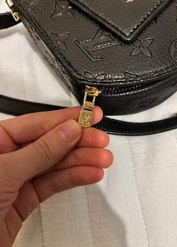 Louis Vuitton Siyah Deri Kadın Çanta - Görsel 6