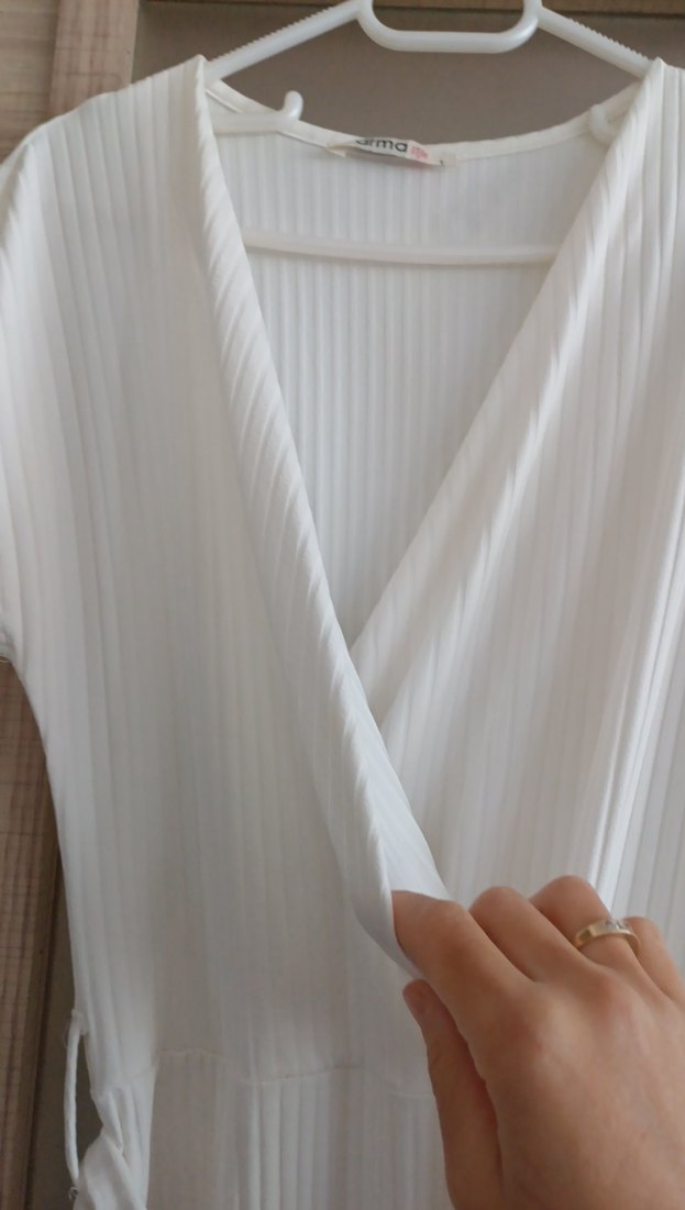 Beyaz Piliseli Uzun Keten Elbise - Görsel 4