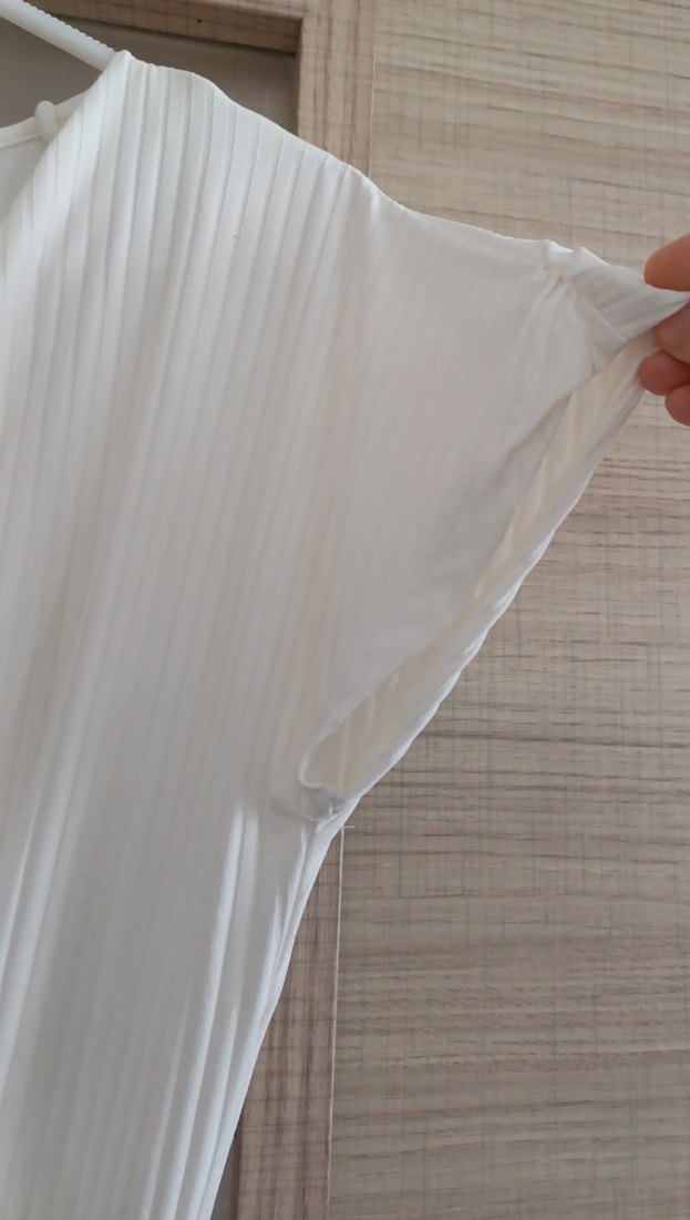 Beyaz Piliseli Uzun Keten Elbise - Görsel 3