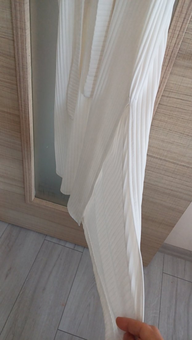 Beyaz Piliseli Uzun Keten Elbise - Görsel 2