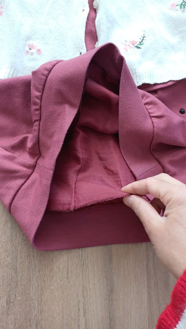 Nakışlı Düğmeli Uzun Kollu Kız Hırka - Görsel 4