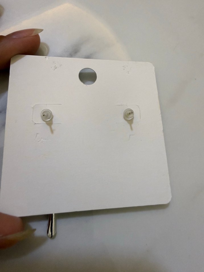 Gümüş Renk Uzun Fiyonk Küpe - Görsel 4