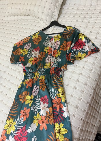 MADMEXT Çiçekli Yırtmaç Detay UzunElbise - Görsel 2