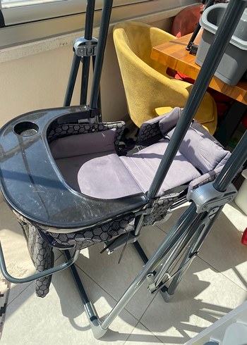 Diğer Gri Katlanabilir Bebek Mama Sandalyesi salıncak yatak oluyor