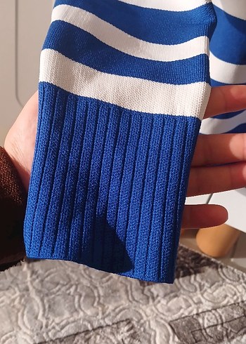 Mavi Çizgili V Yaka Kadın Kazak - Görsel 3