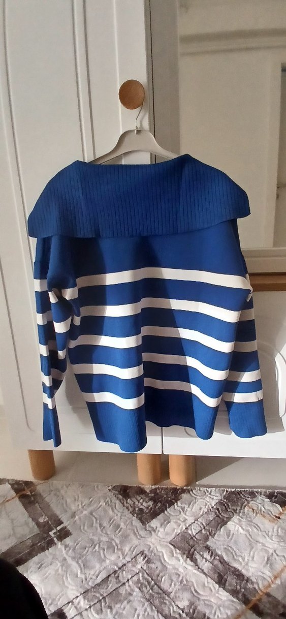 Mavi Çizgili V Yaka Kadın Kazak - Görsel 4