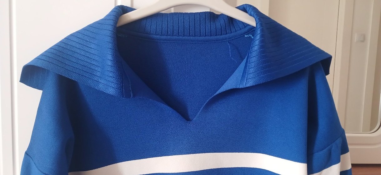 Mavi Çizgili V Yaka Kadın Kazak - Görsel 2