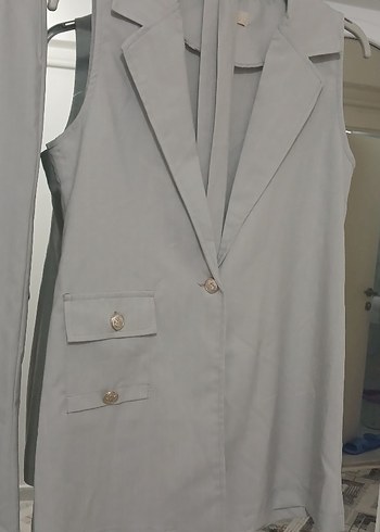 Gri Kolsuz Kadın Takım Elbise - Görsel 4