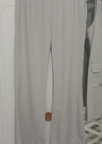 Gri Kolsuz Kadın Takım Elbise - Görsel 2