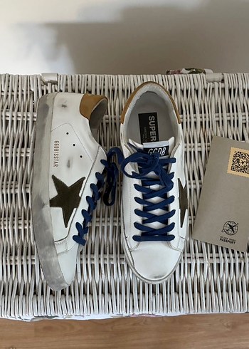 Golden Goose Deluxe Golden Goose Sneaker