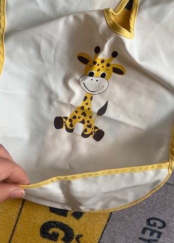 Yarım Omuzlu Bölmeli Mama Önlüğü - Görsel 2