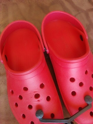 39 Beden kırmızı Renk Crocs Retro m6w8 (38/39) no orijinal yeni terlik.