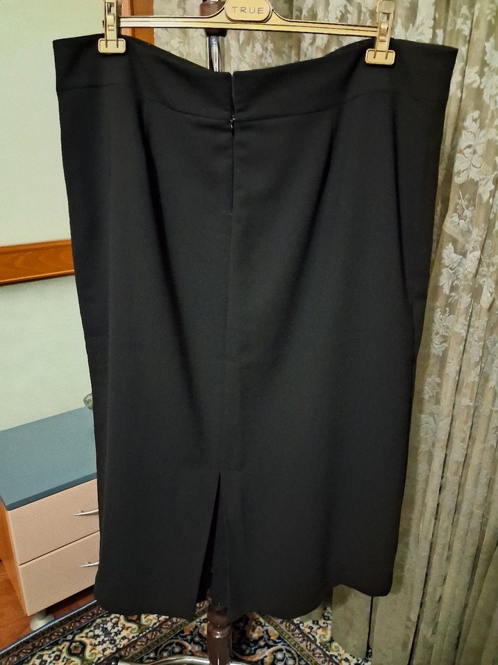 Siyah, Uzun Drapeli Etek. Garni m. 54.B. - Görsel 4