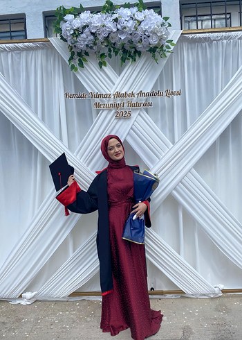 Bordo Etnik Desenli Uzun Tesettür Mezuniyet Elbisesi - Görsel 2