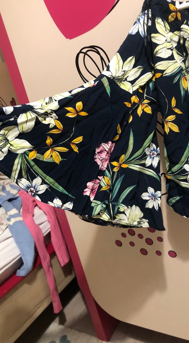 Çiçek Desenli Straplez Uzun Kollu Bluz - Görsel 2