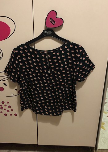 Kısa Kollu Siyah Desenli Kadın Bluz - Görsel 3